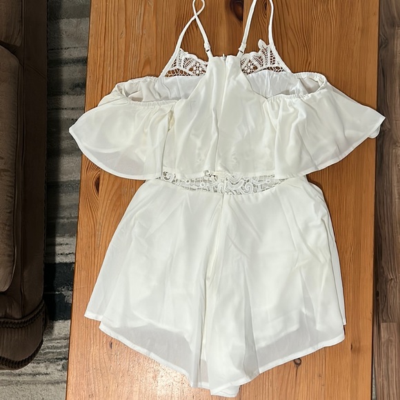 Romper - Picture 2 of 3